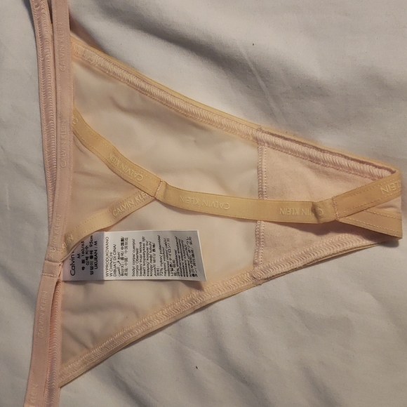 3Calvin Klein woman mix an mach - Picture 6 of 7